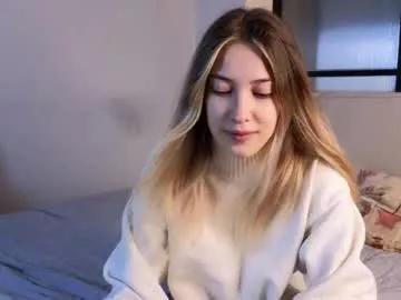 jolyndeb — Goal: Kiss for you  Hi ! This is my first day here! #shy #new #skinny #teen #cute [14 tokens remaining]