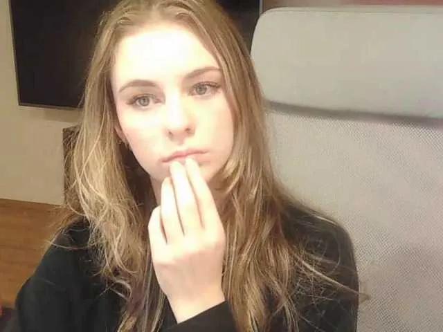 AriaModel on BongaCams