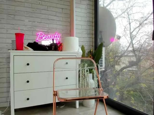 BongaCams BritneyCharm is Freechat BritneyCharm — Freechat on BongaCams