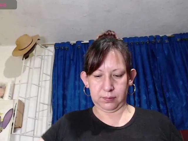 evatoms on BongaCams