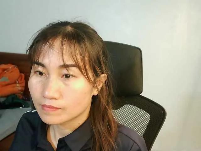 girl30slutty on BongaCams