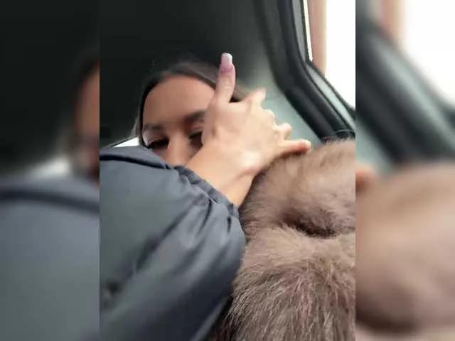 Karamelikaa on BongaCams 