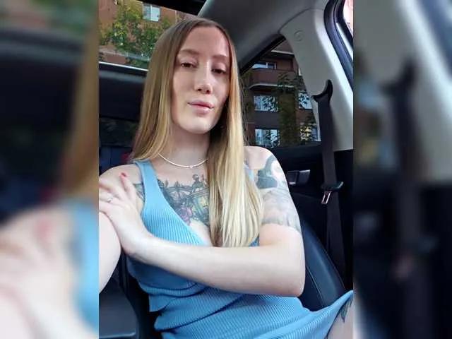 lana-lana03 on BongaCams 