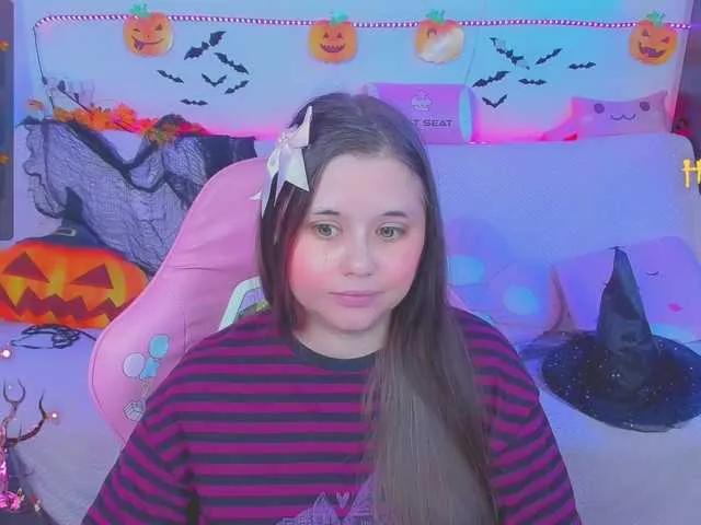 LittleKitsune on BongaCams 