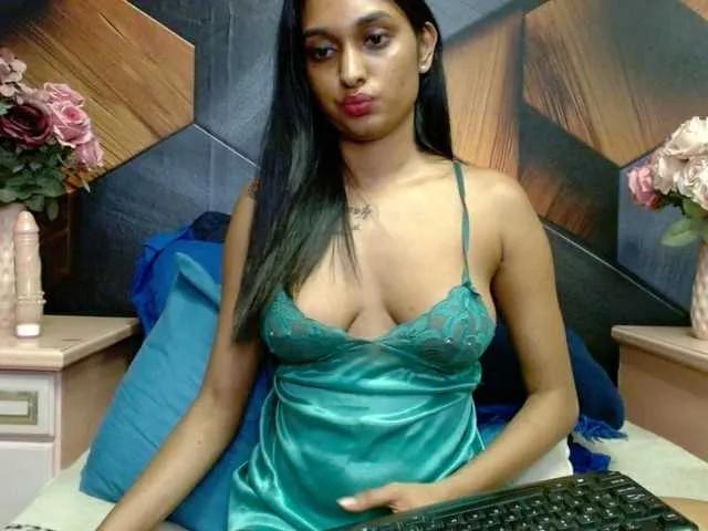 BongaCams LusciousIndian is Freechat LusciousIndian — i like using my toys !