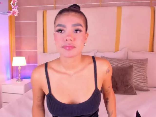 NaylaGrey on BongaCams