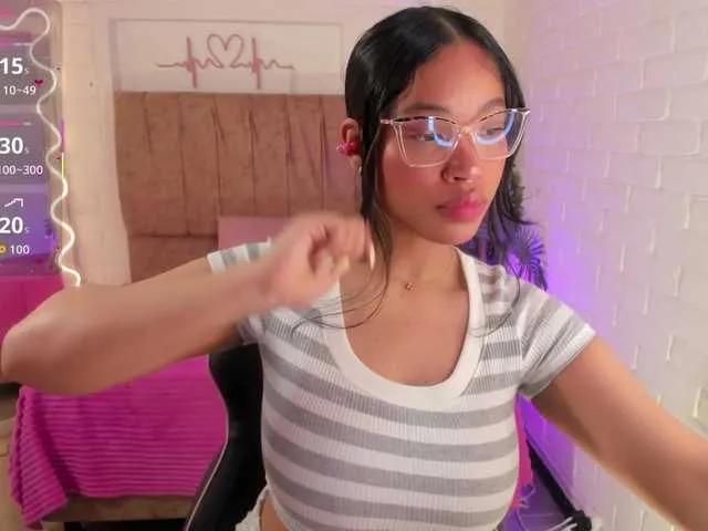 penelope-tay on BongaCams 