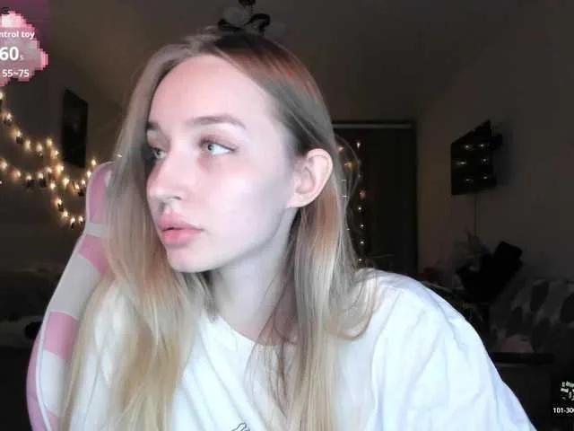 Polikinesis on BongaCams