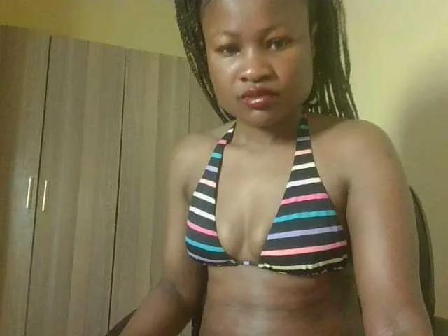 queenivy on BongaCams 