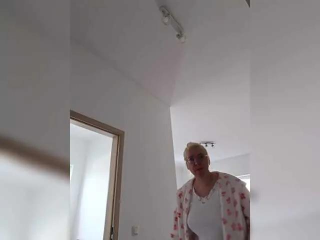 Vika211 on BongaCams