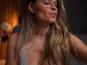 Chaturbate brandywhite is Freechat brandywhite — Make my body shiver with your love vibes! #lovense #squirt #bigass #milf #natural