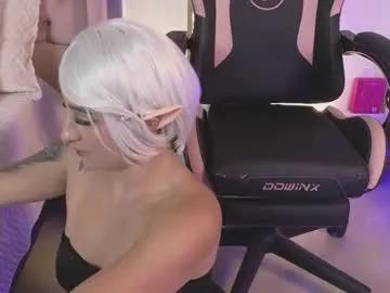 linoshka_1 — GOAL: spread ass [23 tokens remaining] 