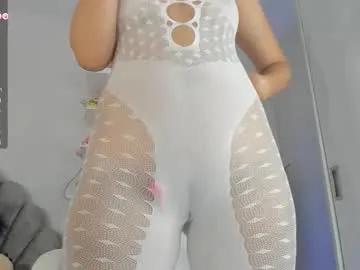 Chaturbate pretty_millie is Freechat pretty_millie — Goal: milk boobs #latina #young #squirt #pantyhose #fuckmachine - Next Goal: Can you make me squirt?