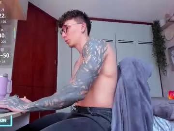 thomas_fuckboy — Welcome to my room! - Goal: Fuck ass and cum [1948 tokens left] #muscle #bigcock #bigass #leather #lovense