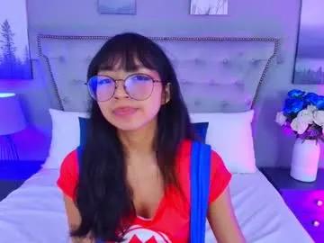 yommi_winx on Chaturbate 