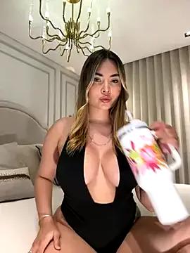 AnaCarrera on StripChat 