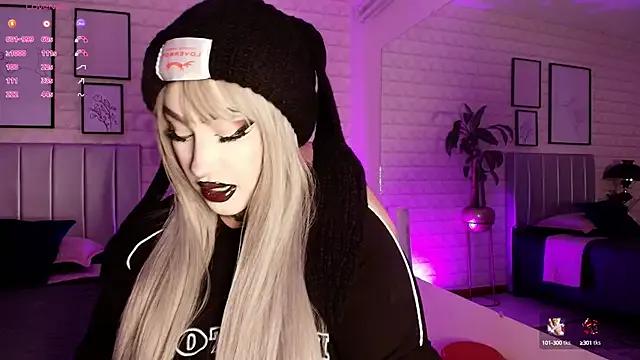 bella-green on StripChat 