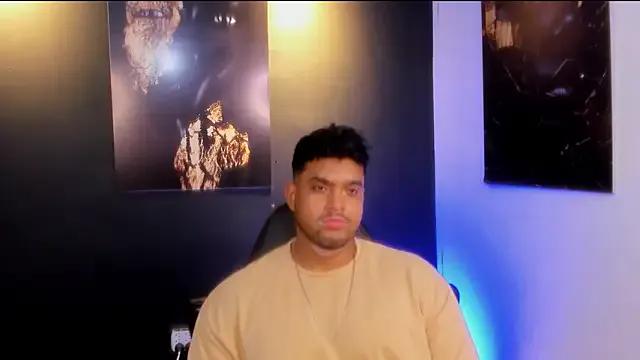 StripChat Big_furry_bear13 is Freechat Big_furry_bear13 — ALL NAKED AND OIL