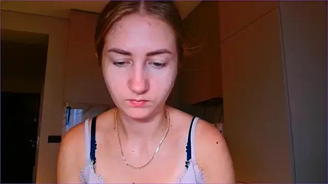 BluueSilk on StripChat 