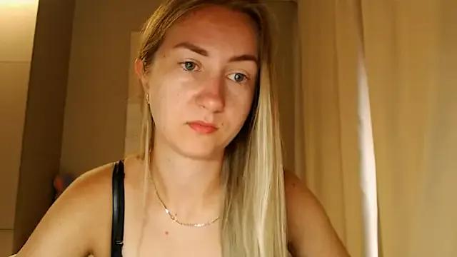 BluueSilk on StripChat 