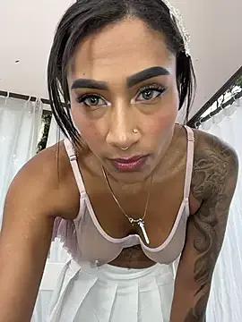 StripChat BornToSinXXX is Freechat BornToSinXXX — BIG SQUIRT WITH DOMI