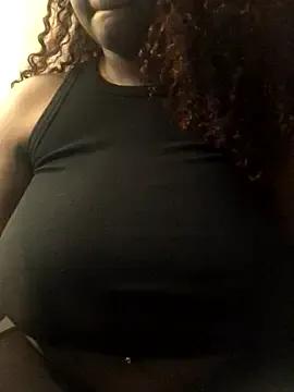 StripChat Fxncymuse is Freechat Fxncymuse — Shirt off