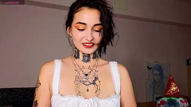 Green_Lisa on StripChat 