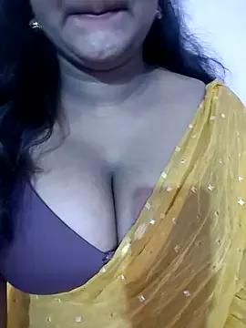 StripChat Keerthee_ is Freechat Keerthee_ — Boobs show