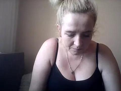 LanaFoxx on StripChat 
