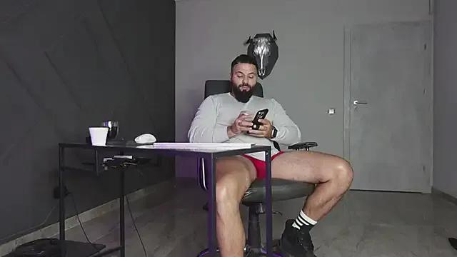 mattmasterss on StripChat 