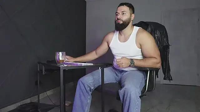 mattmasterss on StripChat 