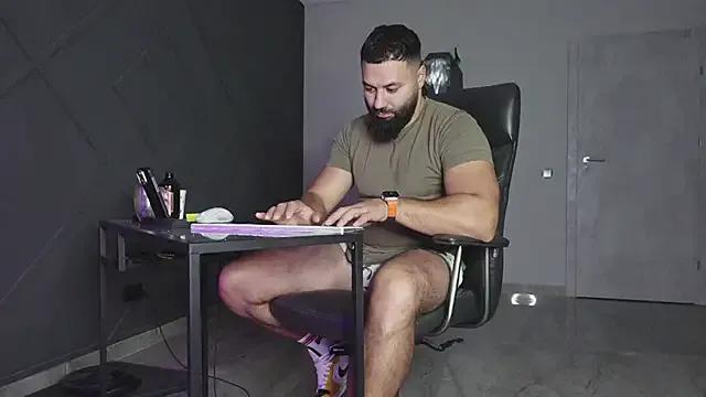 mattmasterss on StripChat 