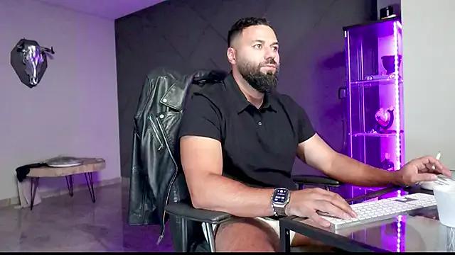 mattmasterss on StripChat 