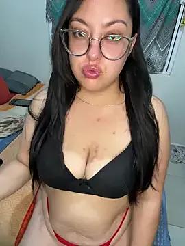 StripChat MileyGia is Freechat MileyGia — Flash tits