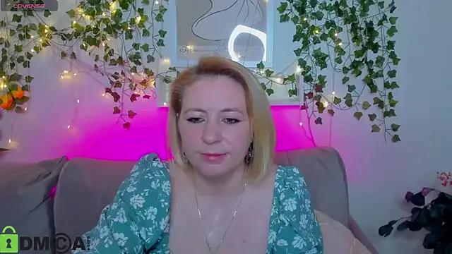 StripChat miss_lisaaa is Freechat miss_lisaaa — handbra