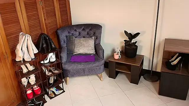 missmabelle on StripChat 