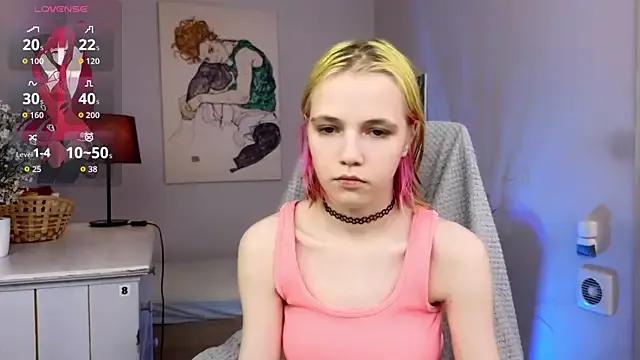 MitaSide — Private on StripChat