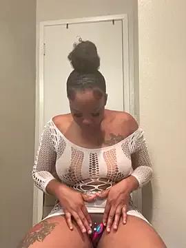 StripChat ObsessedWLyla is Freechat ObsessedWLyla — Play with my tight till I squirt