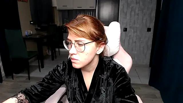 StripChat Reginasmilee is Freechat Reginasmilee — NAKED