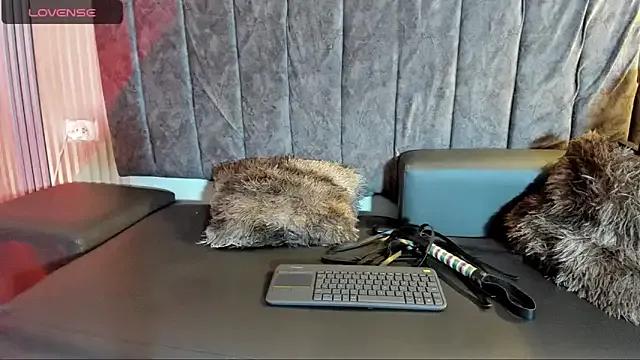 StripChat Rowan_Mills is Freechat Rowan_Mills — All Naked and Masturbate 3min