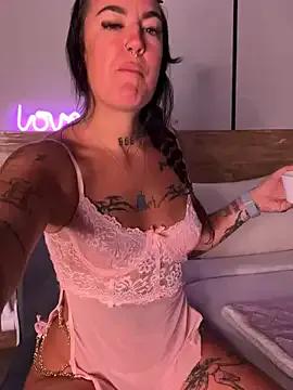 savana_heart on StripChat 
