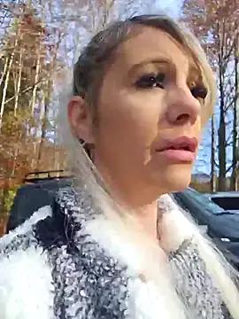 StripChat Sexy_Sparkling_ is Freechat Sexy_Sparkling_ — XL Hush+Muschipumpe+3min+2 Videos