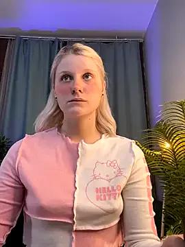 StripChat ShineJoan is Freechat ShineJoan — squeeze my boobs