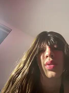 StripChat SiaraRealist is Freechat SiaraRealist — 20 cm Come get my milk, pig