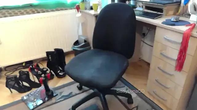 SissyLunaCD on StripChat 