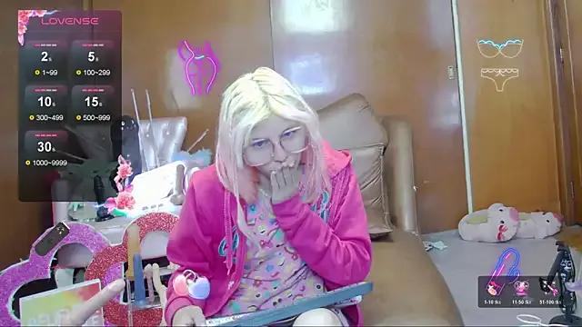 StripChat Skinygirl is Freechat Skinygirl — play pussy