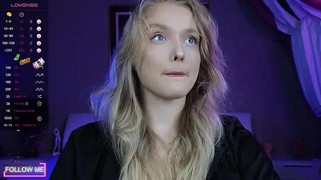 Slay_Blonde — whip on my ass 