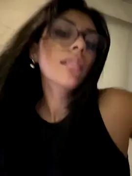 sweetAli_ on StripChat 