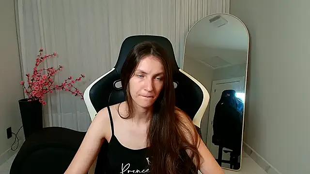 upssnowy on StripChat 