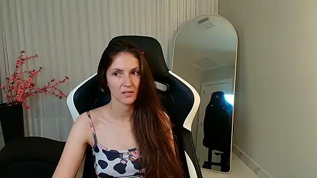 upssnowy on StripChat 